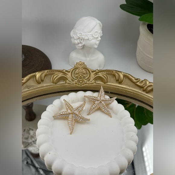 Zara Jewelry - ✨ Starfish Beaded Statement Earrings ✨